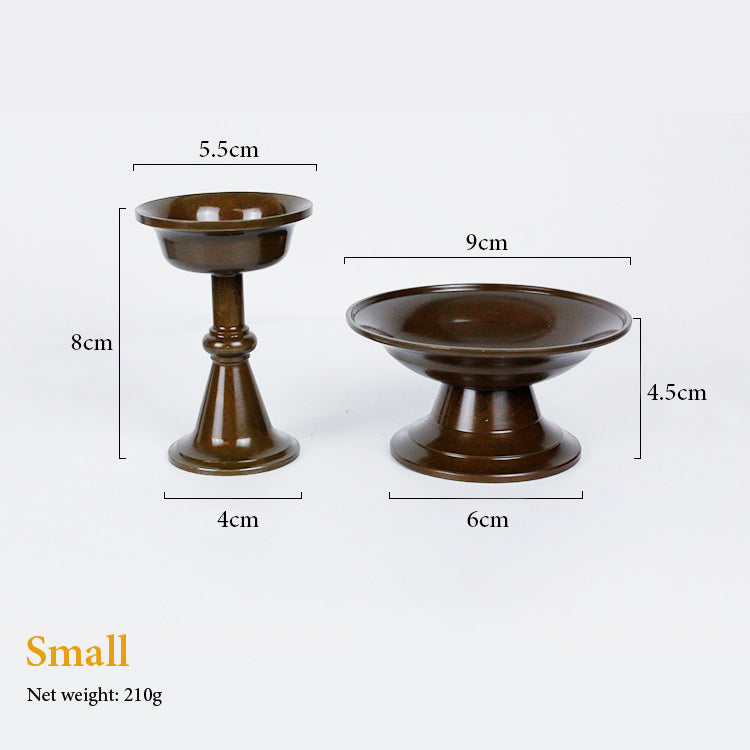 Klassischer Serkyem-Beschützer-Opferbecher aus oxidiertem Kupfer