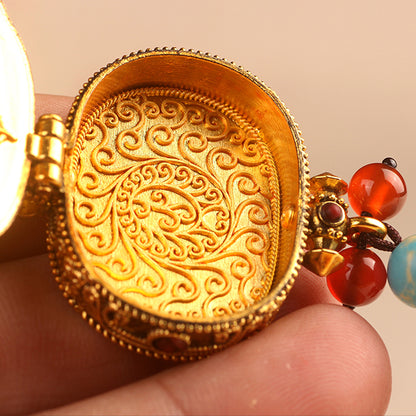 Colgante Gau de forma ovalada Mani Mantra