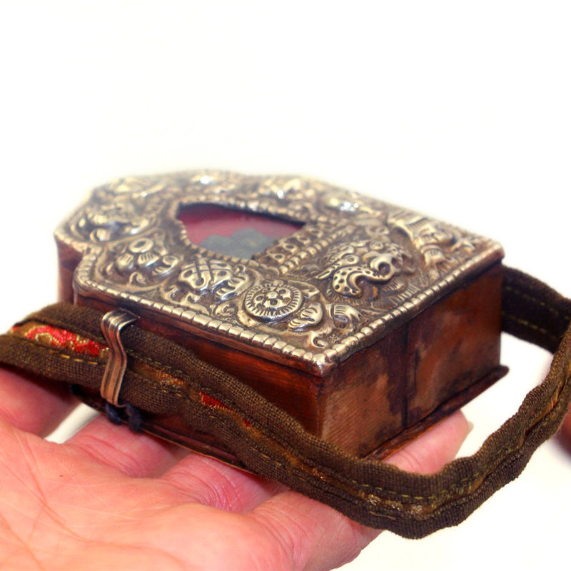 Vintage Eight Auspicious Classic Tibetan Gau Amulet