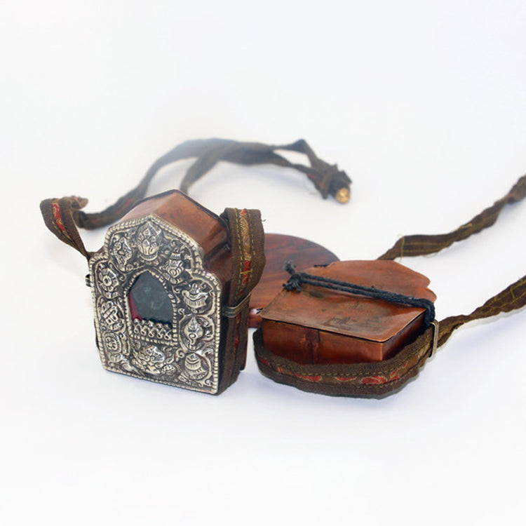 Vintage Eight Auspicious Classic Tibetan Gau Amulet