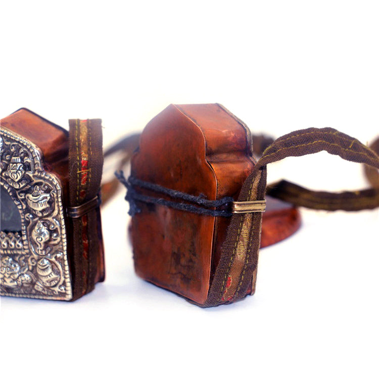 Vintage Eight Auspicious Classic Tibetan Gau Amulet