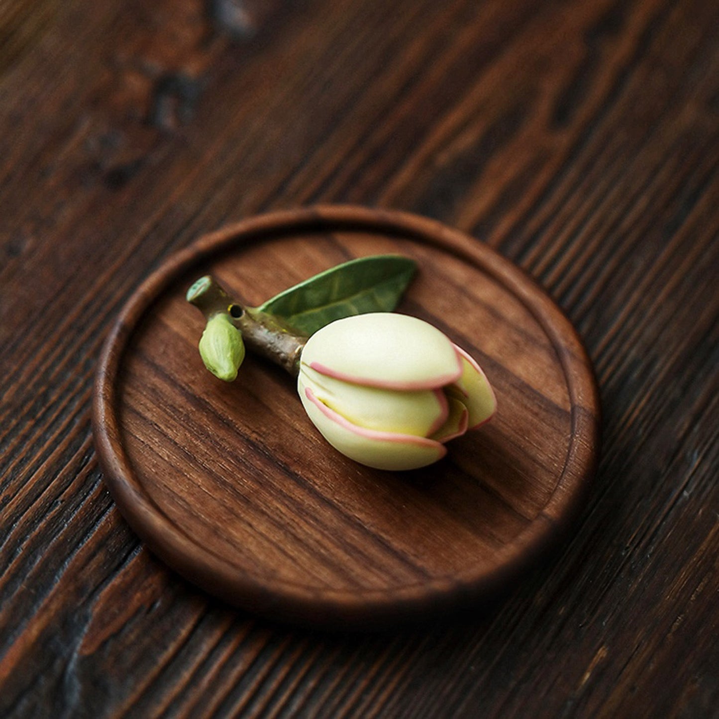Artisan Magnolia Figo Flower Incense Holder