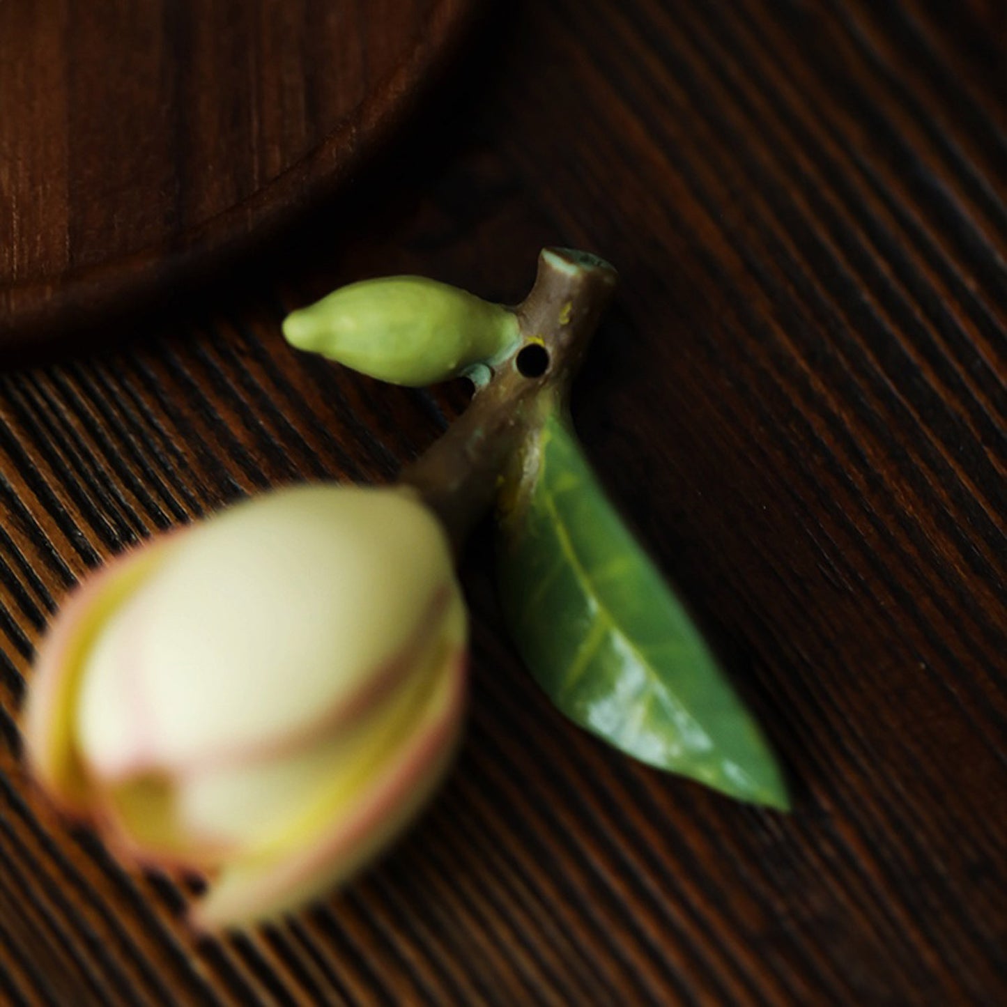 Artisan Magnolia Figo Flower Incense Holder