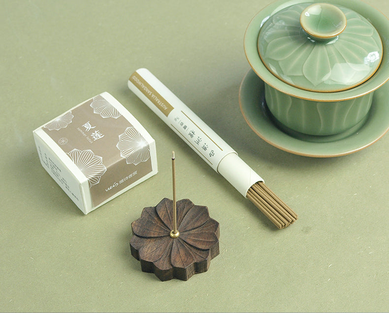 Räucherstäbchenhalter in Blumenform für vier Jahreszeiten