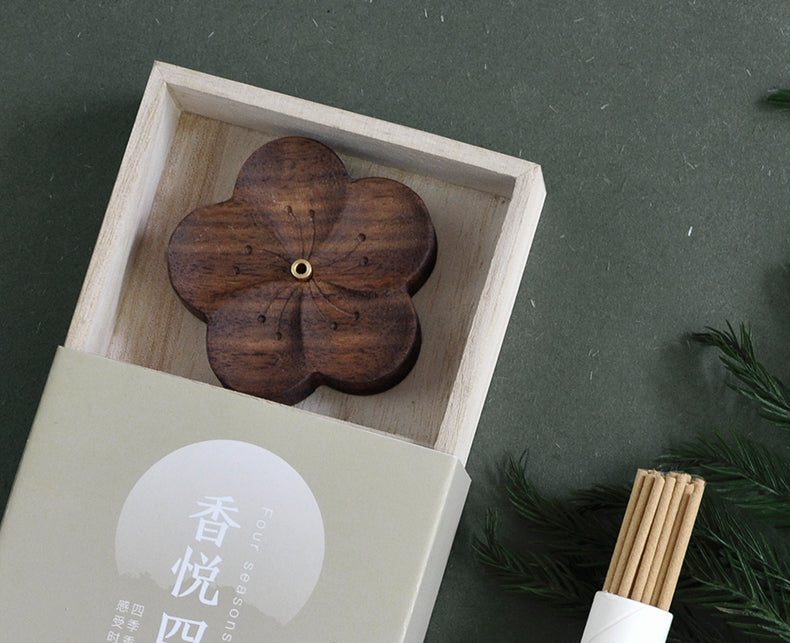 Räucherstäbchenhalter in Blumenform für vier Jahreszeiten