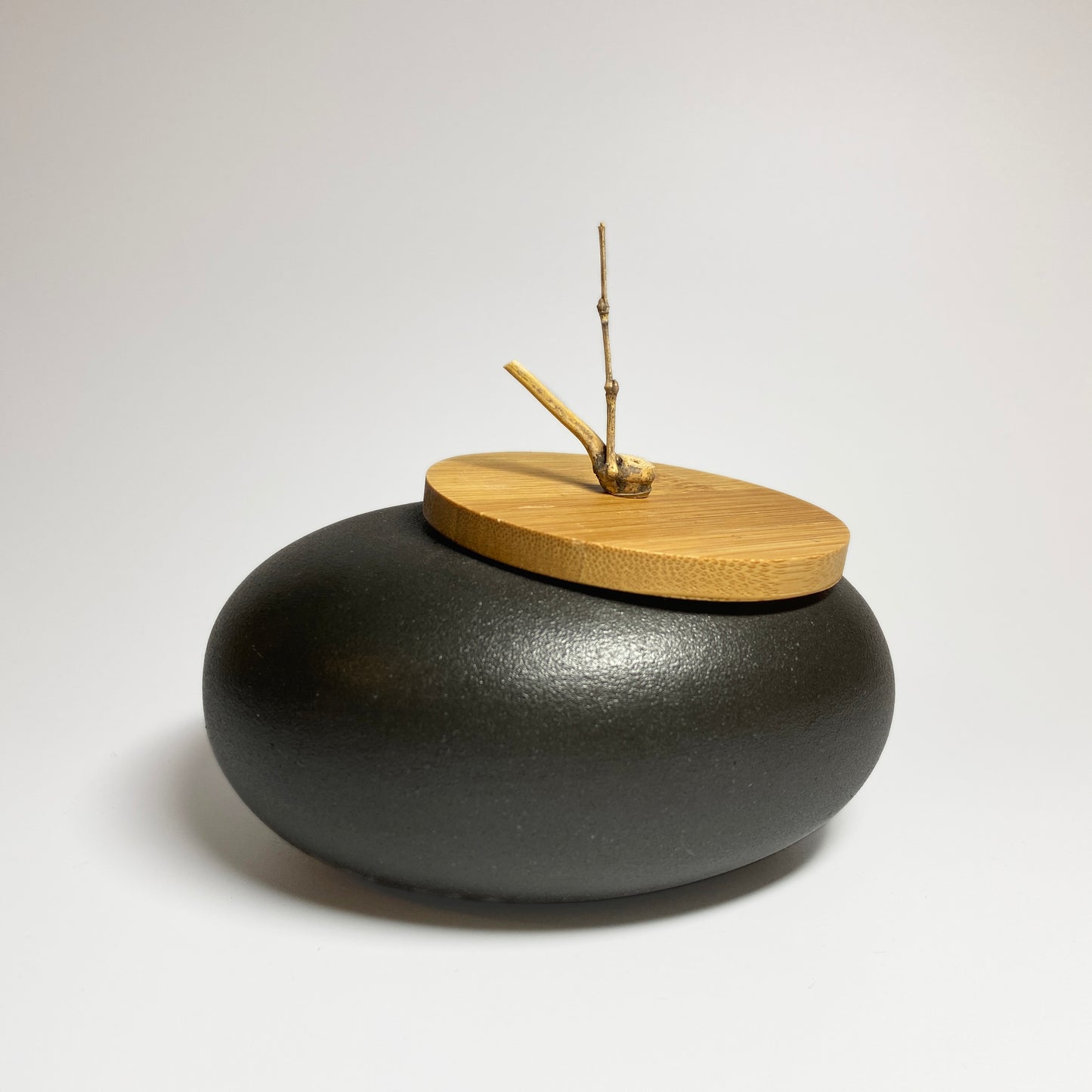 Bote de té Wabi Sabi de cerámica Pebble Ball