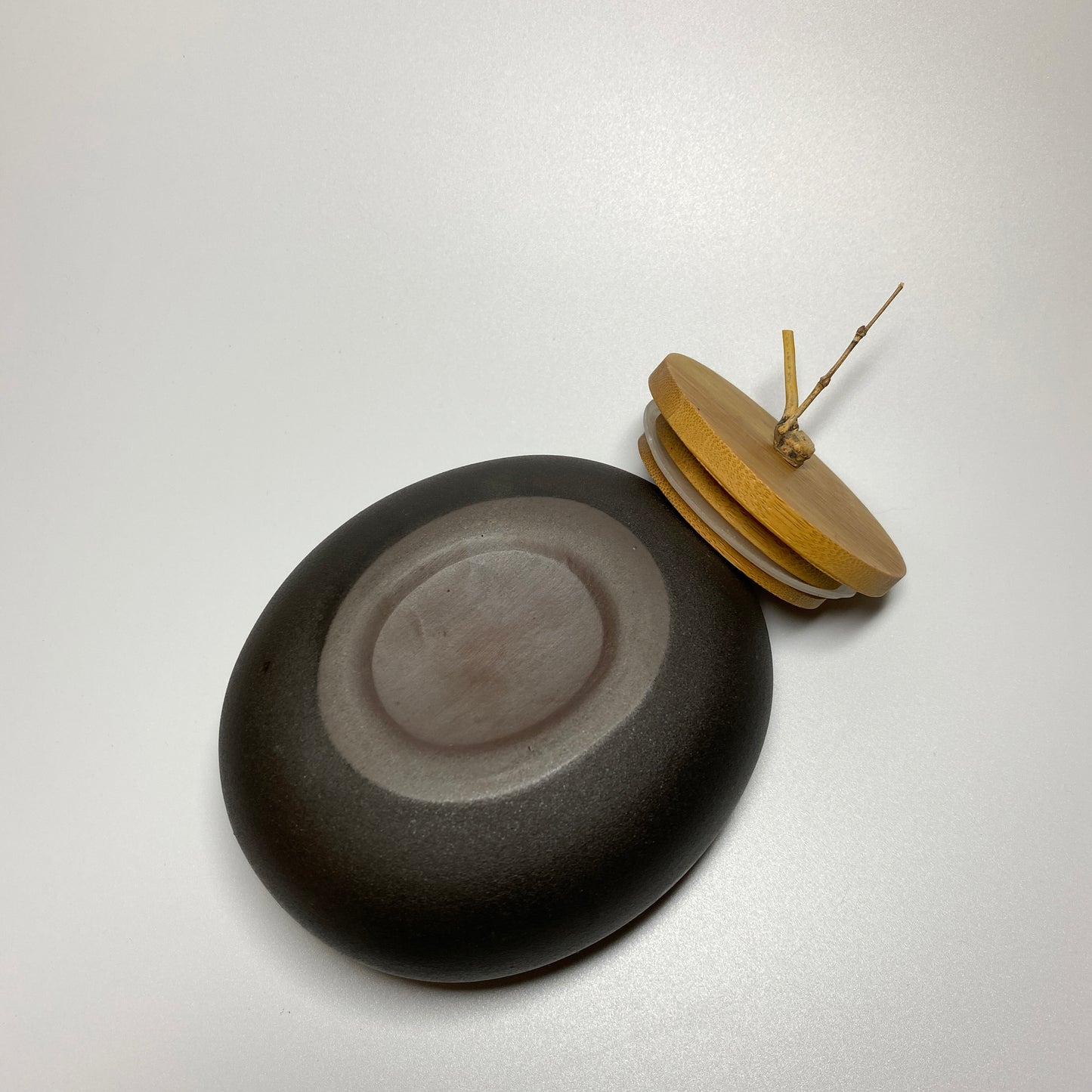 Bote de té Wabi Sabi de cerámica Pebble Ball