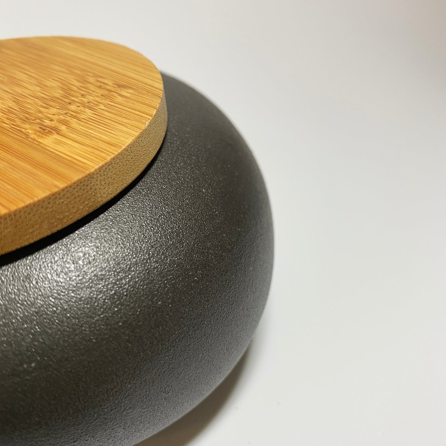 Bote de té Wabi Sabi de cerámica Pebble Ball