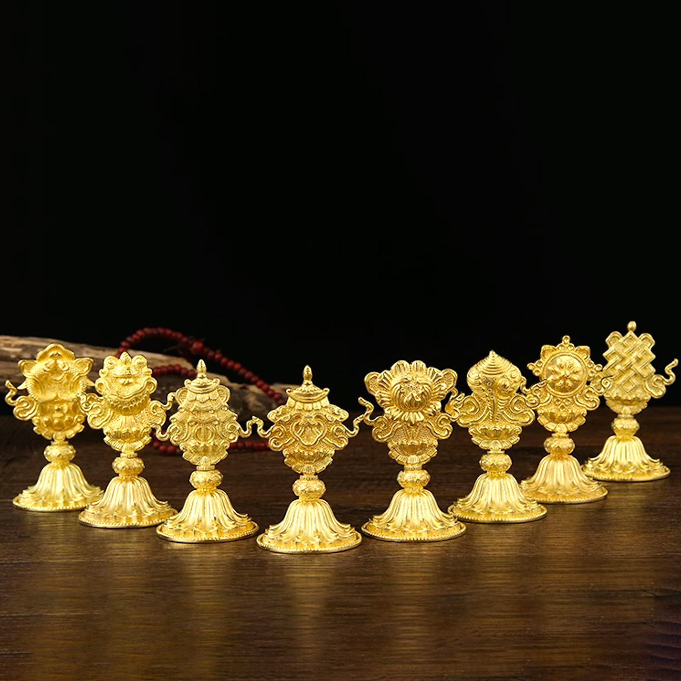 Magnífico conjunto de ocho auspiciosos