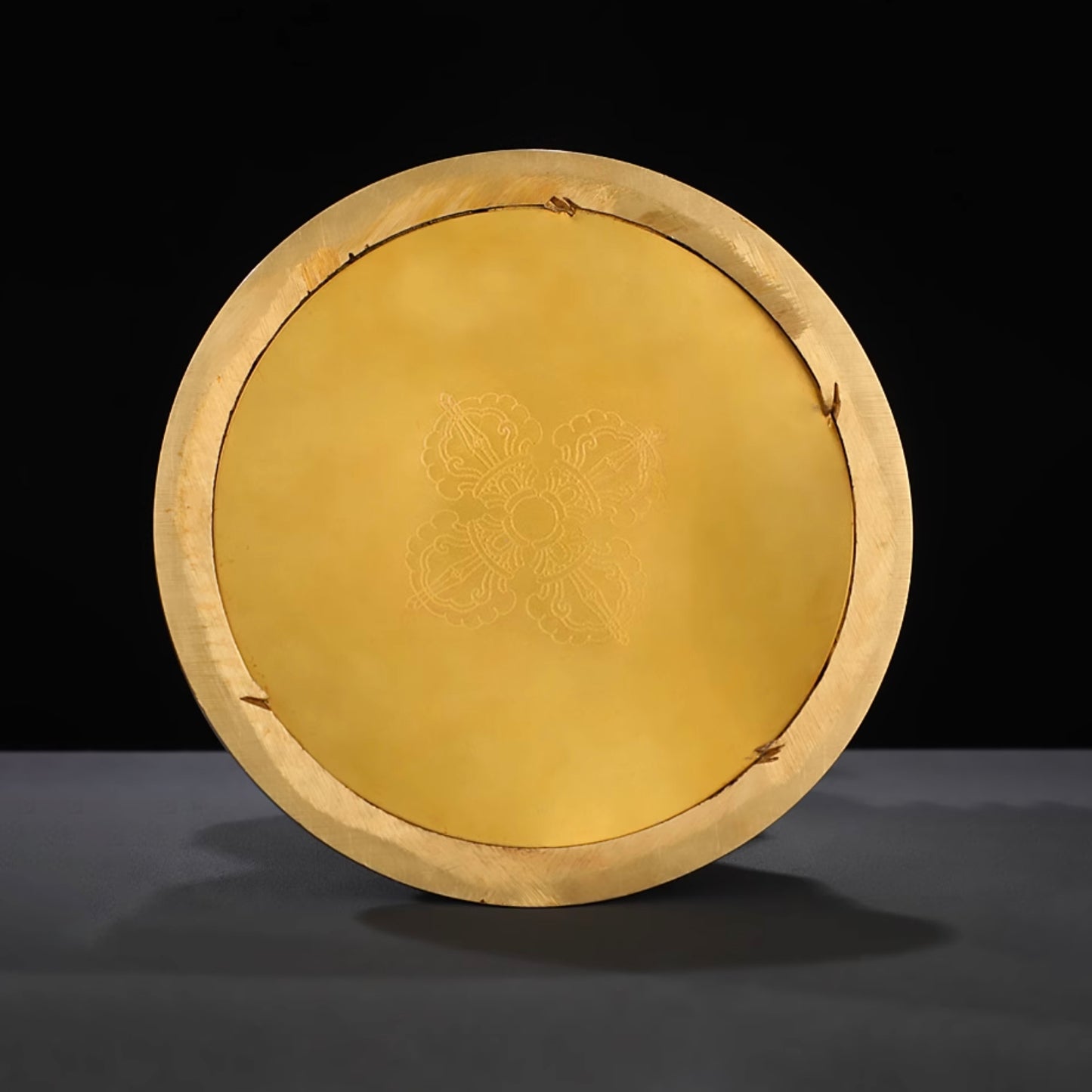 Prächtige Kadam-Stupa mit rundem Design