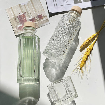 Práctica botella de vidrio hermética con tapón de goma pequeña