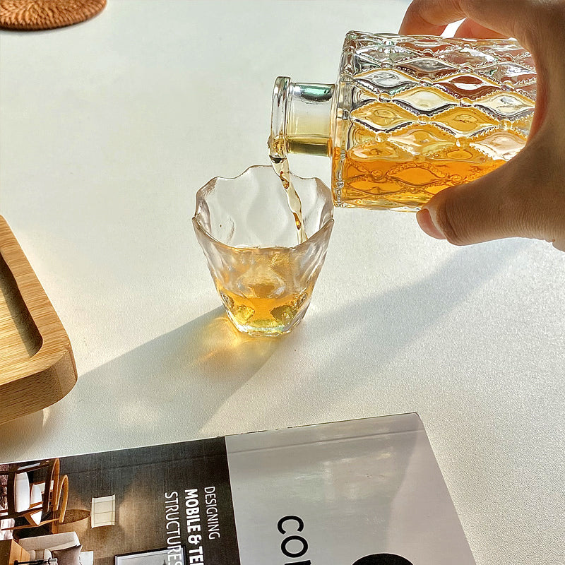 Práctica botella de vidrio hermética con tapón de goma pequeña