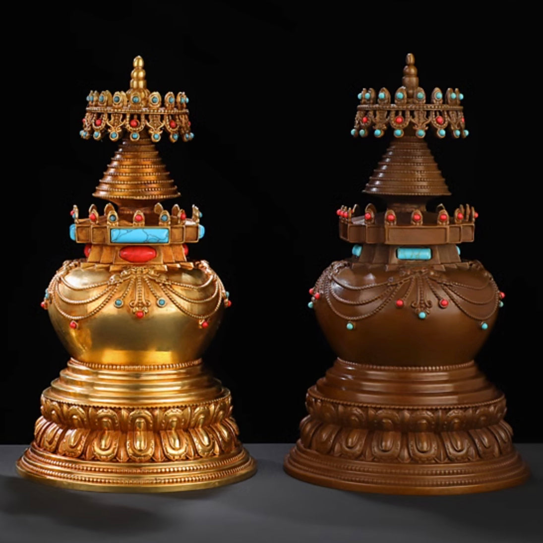 Prächtige Kadam-Stupa mit rundem Design